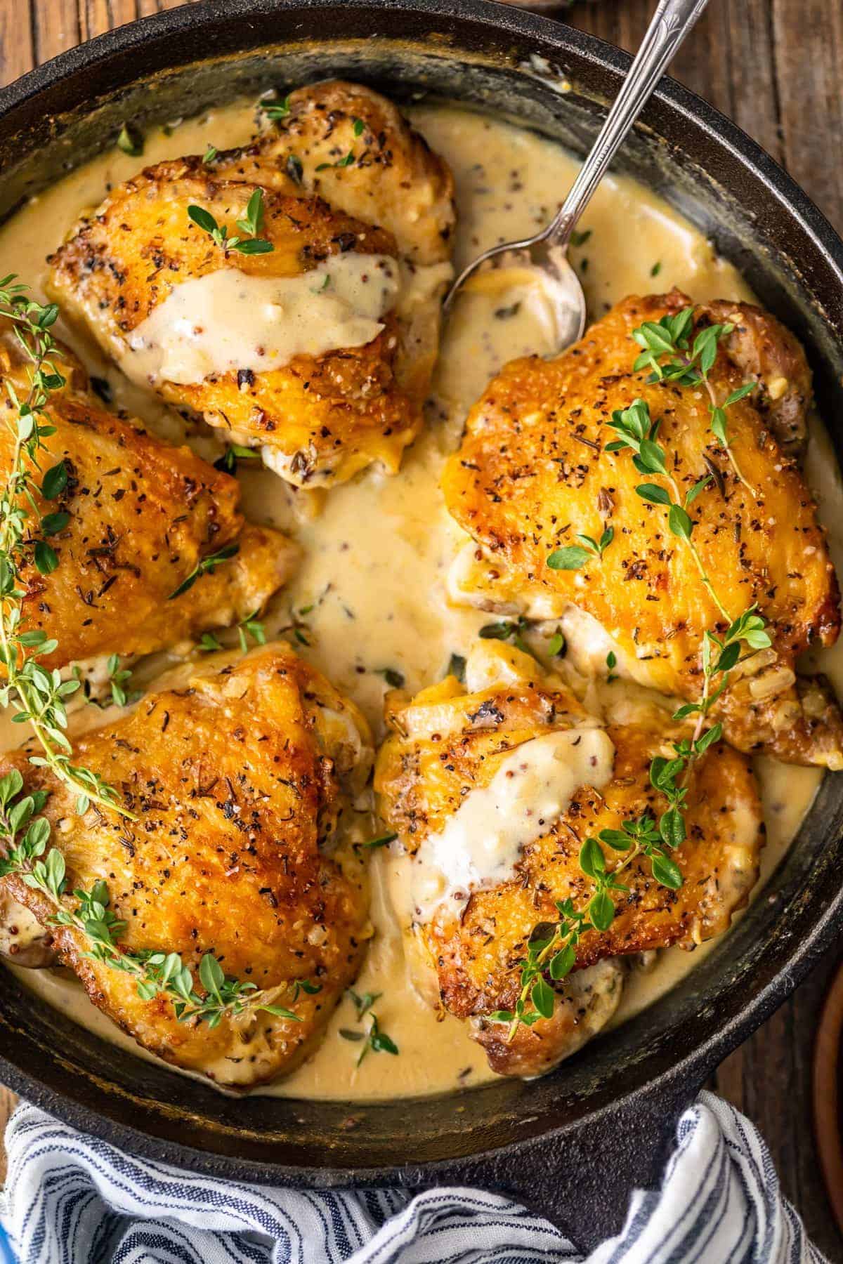 Chicken in White Wine Sauce – Creamy Chicken Dijon
