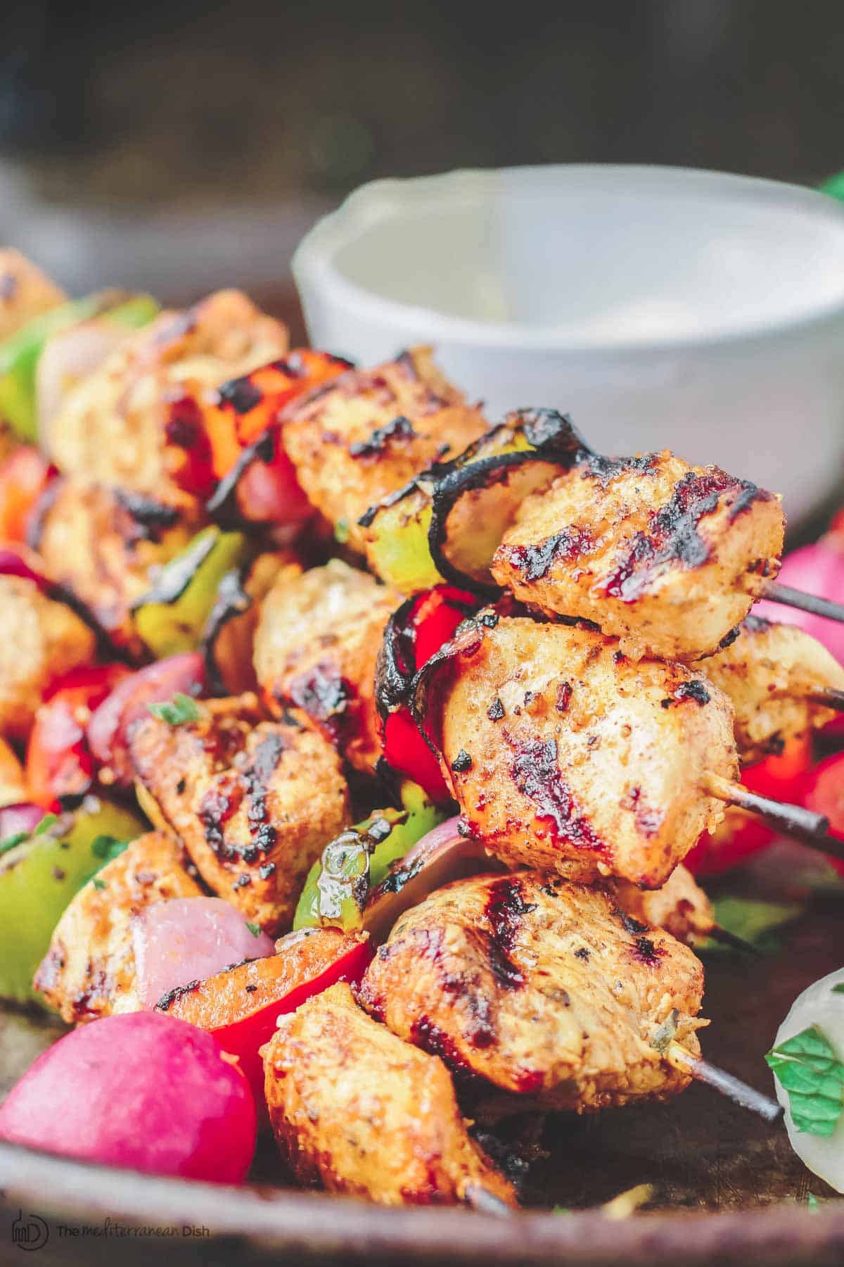 GRILLED MEDITERRANEAN CHICKEN KABOBS WITH VEGETABLES