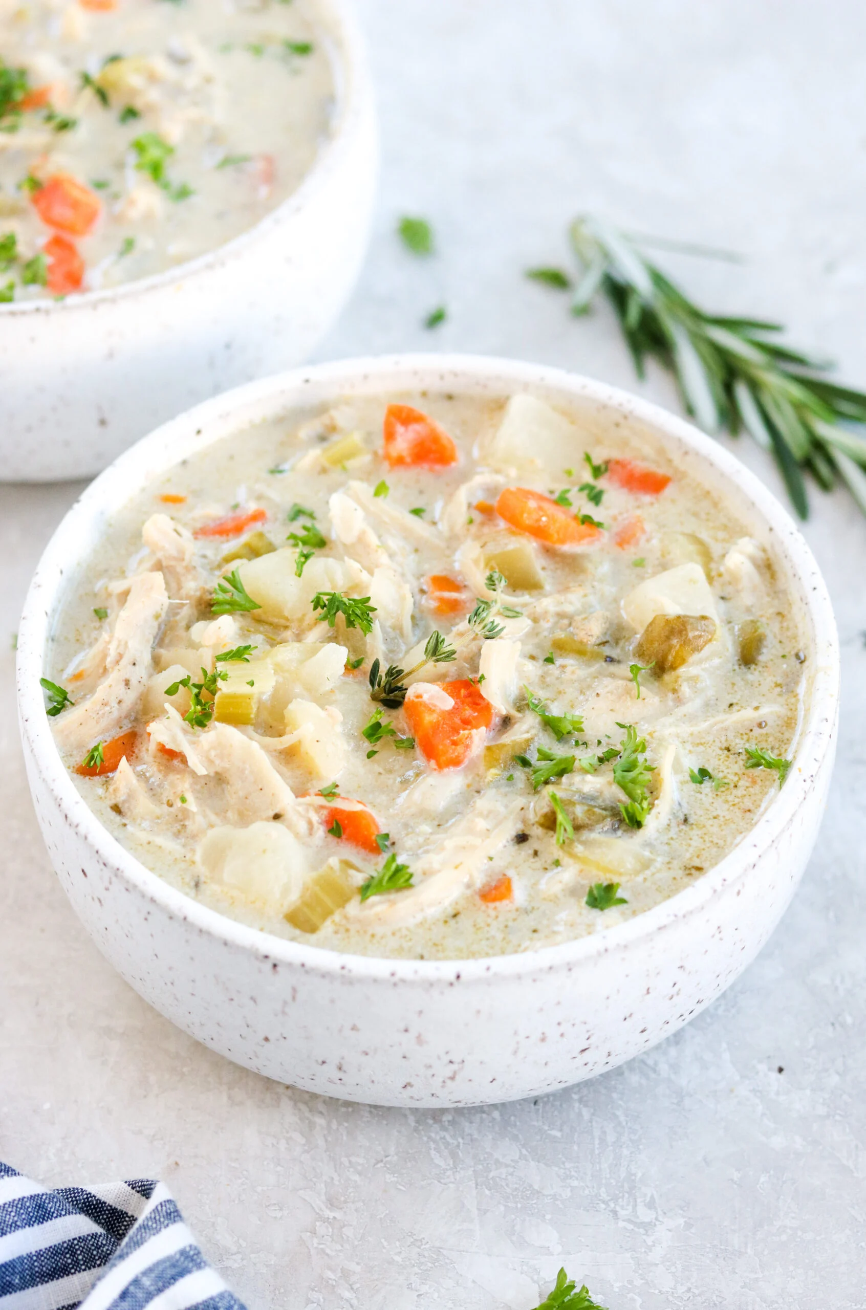 CHICKEN POT PIE SOUP RECIPE (CROCK POT)