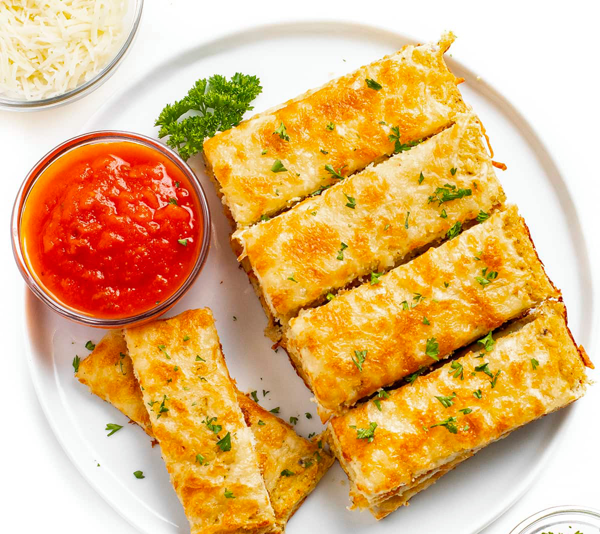 CAULIFLOWER BREADSTICKS (CHEESY & LOW CARB!)