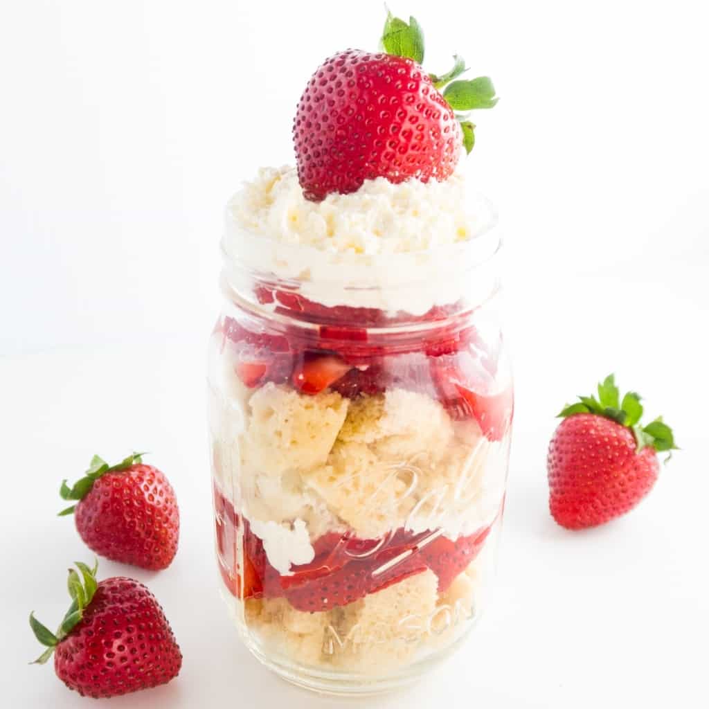 5-MINUTE KETO STRAWBERRY SHORTCAKE IN A JAR