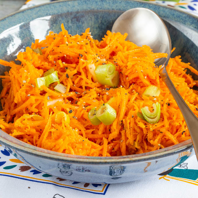 CLASSIC CARROT SALAD