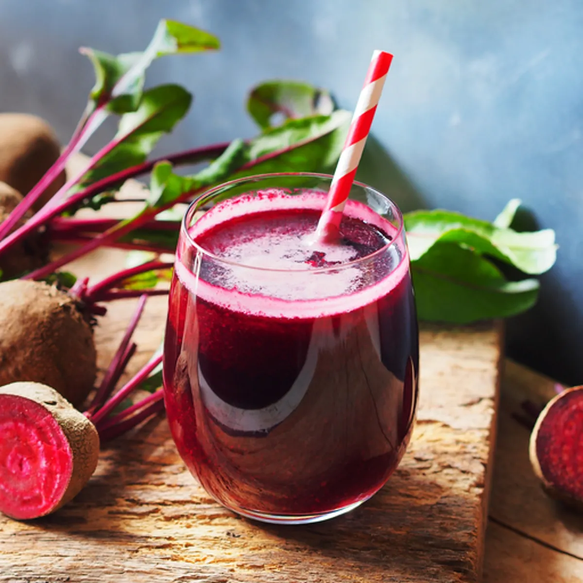HOW TO MAKE BEET JUICE (2 METHODS)