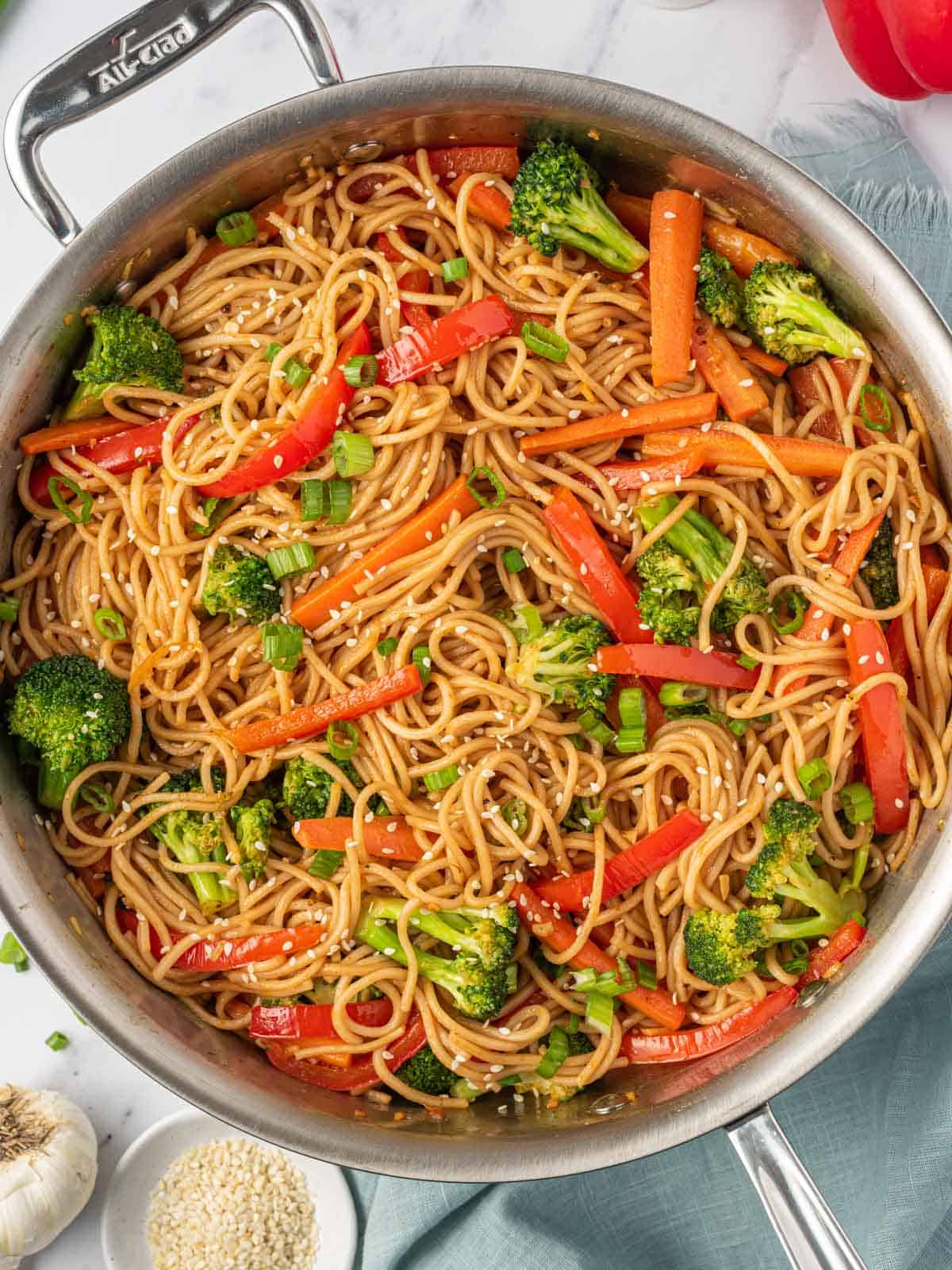 Vegetable Lo Mein Noodles
